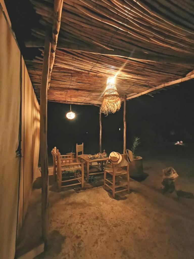 Hotel Tatooine Stars Camp à Merzouga Extérieur photo
