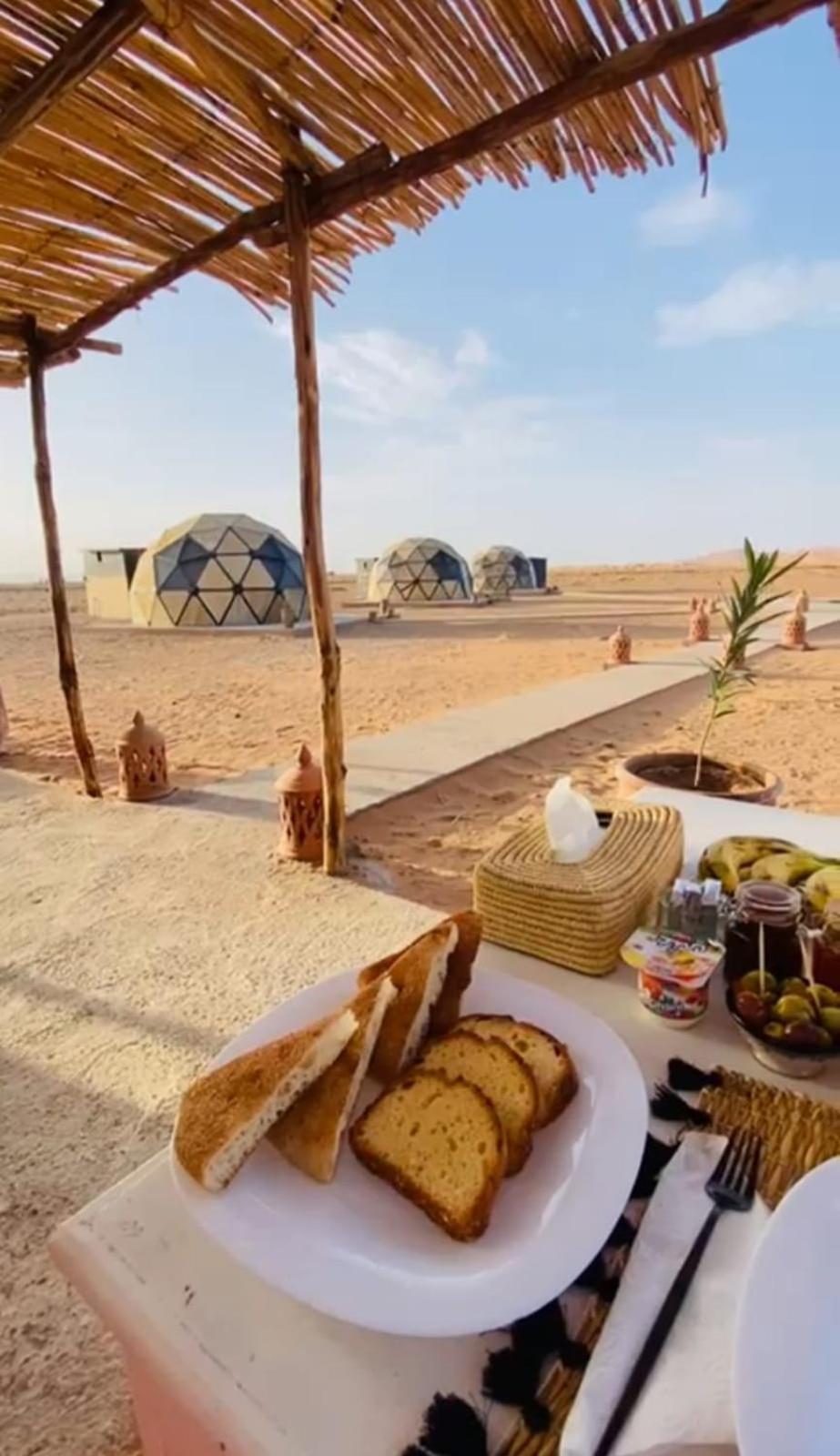 Hotel Tatooine Stars Camp à Merzouga Extérieur photo